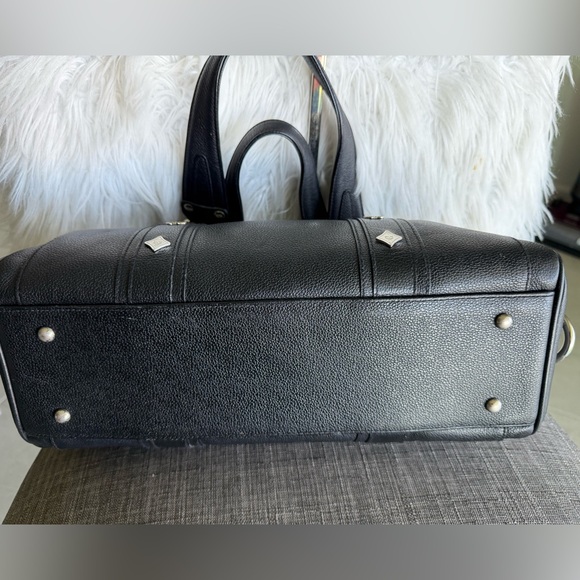 MCM Black Leather Barrel Satchel with Gold Accent Plate - Picture 4 of 12